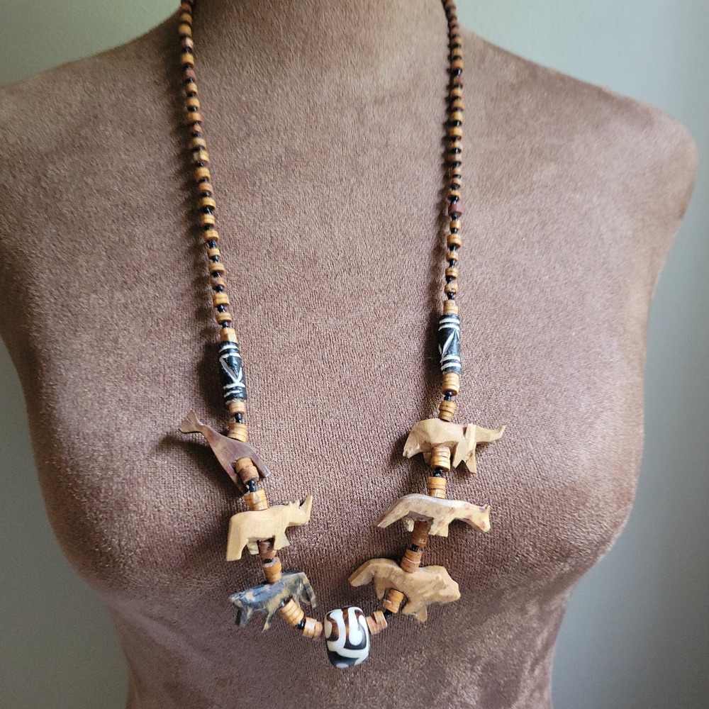 Vintage Hand Carved Wood Safari Animal Bead Necklace 24 Inch Brown Ethno